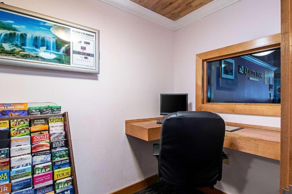 Quality Inn Olympia Near State Capital Екстер'єр фото