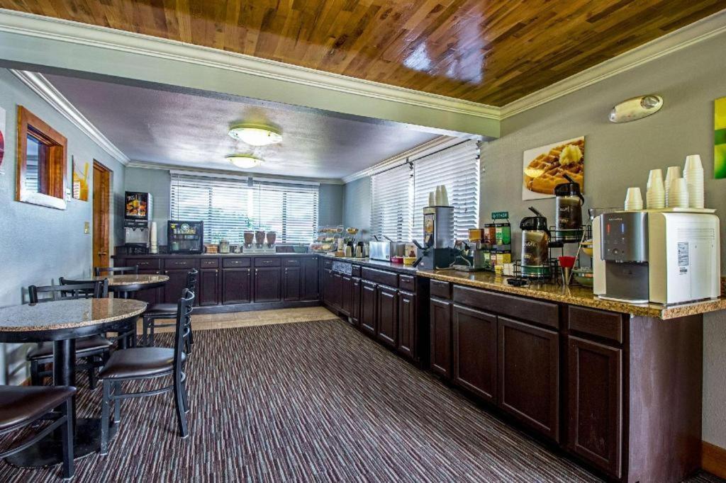 Quality Inn Olympia Near State Capital Екстер'єр фото